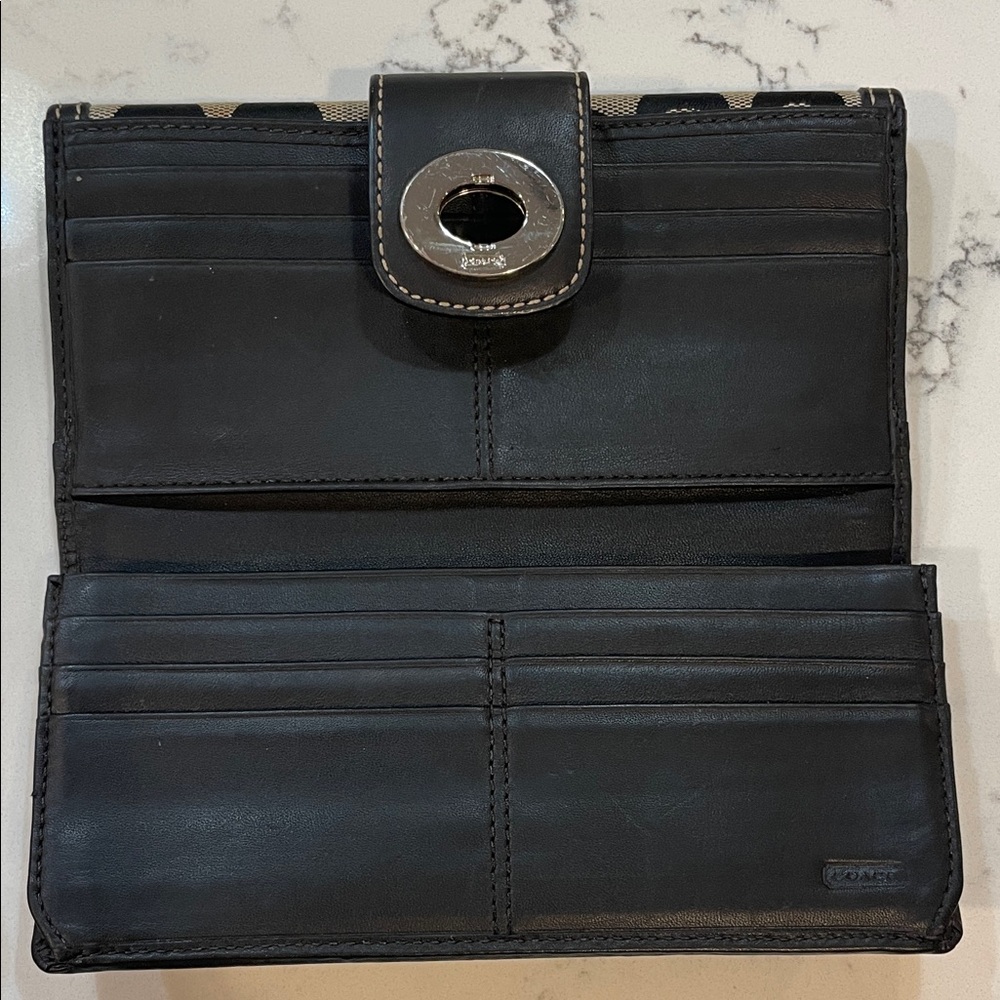 Vintage Coach Black and Brown Signature Clutch - Picture 2 of 4